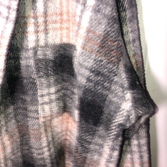 Southern Exposure Shacket Flannel Gray and Orange Large - Picture 5 of 5